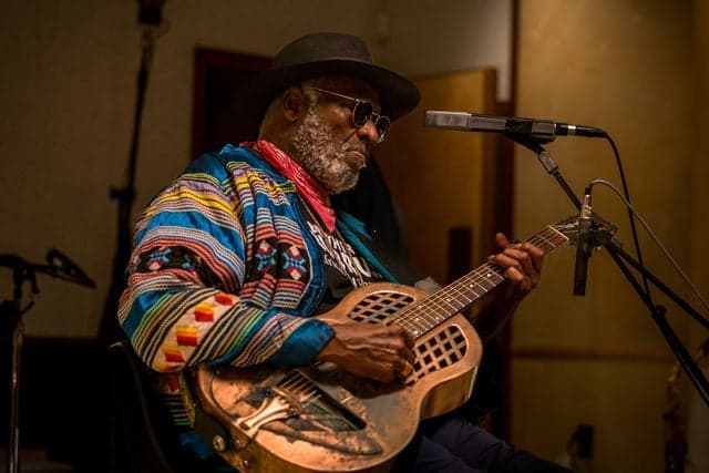 Taj Mahal & The Phantom Blues Band